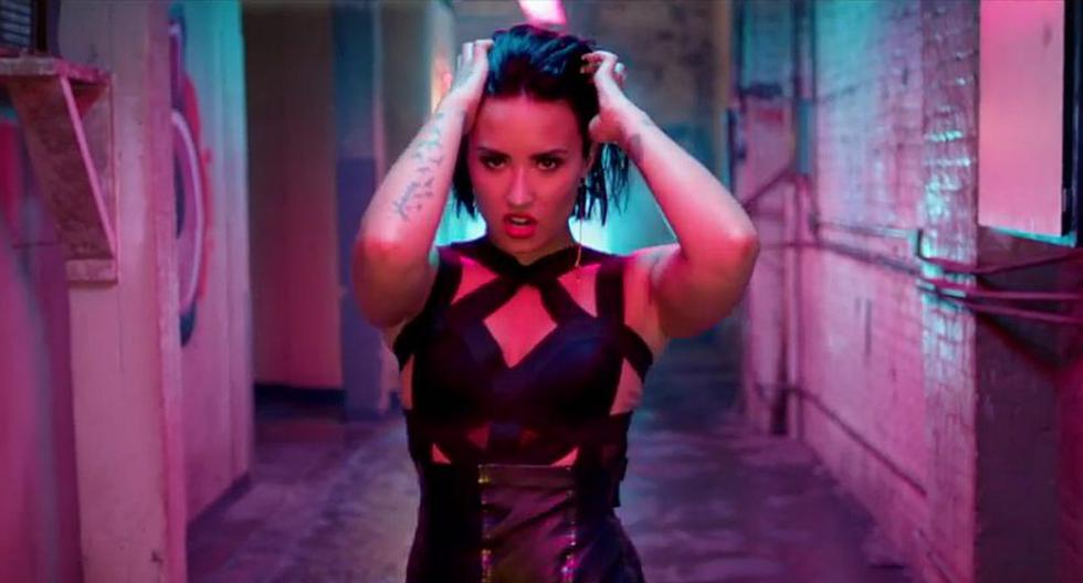 Demi Lovato en escena del videoclip de la canción 'Cool for the Summer'. (Foto: YouTube)