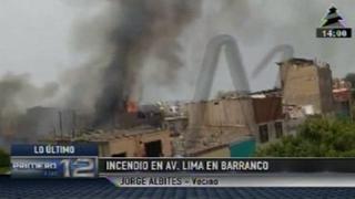 Incendio en Barranco afecta una quinta y moviliza 13 unidades