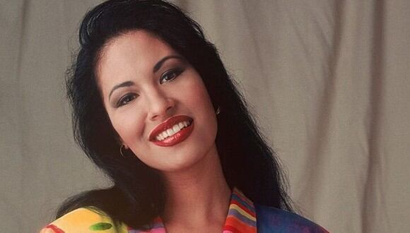 La cantante murió de forma trágica tras ser herida de bala que le provocó demasiada pérdida de sangre y posteriormente un paro cardiorrespiratorio (Foto: Selena Quintanilla)