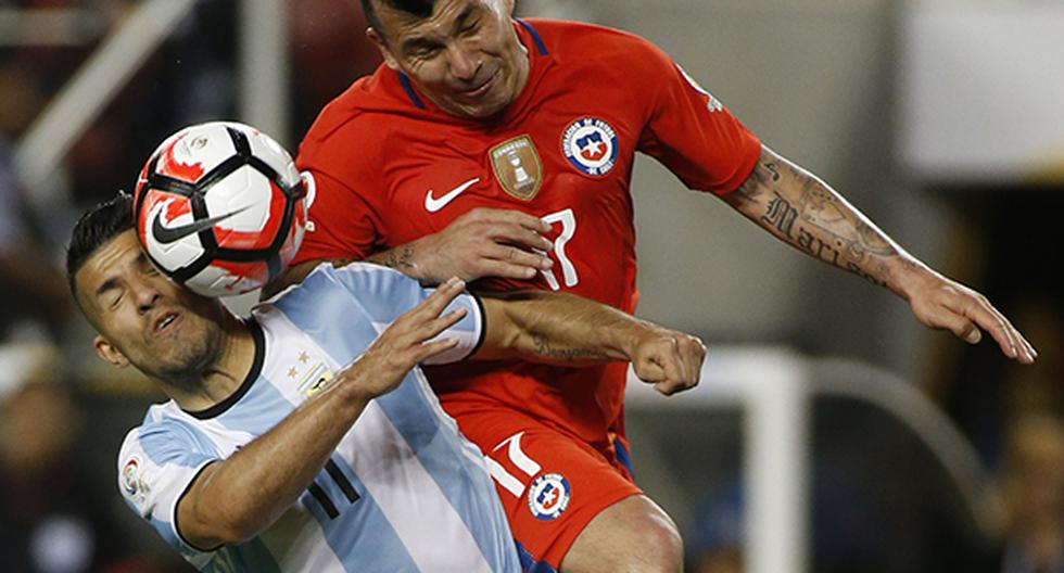 Gary Medel tuvo una fea actitud tras perder con Argentina el último lunes en la Copa América. (Foto: EFE)