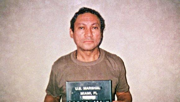 El general panameño Manuel Antonio Noriega aparece en su fotografía de fichaje del 4 de enero de 1990 proporcionada por la oficina del Fiscal de Distrito de los Estados Unidos. (Foto de STEVEN AUMAND / HO / AFP)