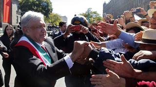 AMLO se da un baño de masas tras ser investido presidente de México | FOTOS