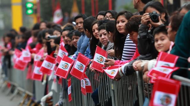 Colegios de Miraflores celebraron mes patrio con desfile cívico - 1