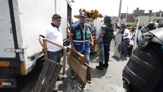 San Luis: comerciantes en Av. Canadá se enfrentaron a fiscalizadores | FOTOS