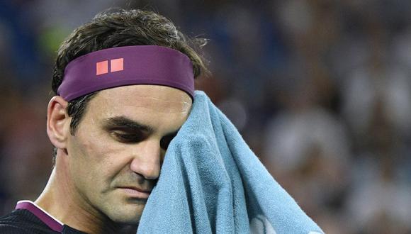Roger Federer se ausentará por cuatro meses en el circuito. (AP Photo/Andy Brownbill)