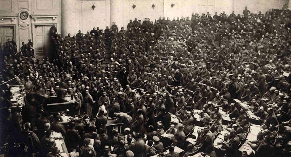 Asamblea del Sóviet de Petrogrado en 1917. (Foto: Wikimedia)