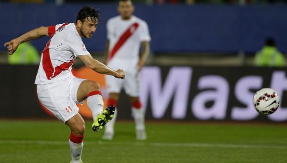 Mediante su cuenta de Instagram, Claudio Pizarro rememoró su carrera con una creativa imagen en donde aparecen todos los clubes que defendió. La selección peruana también está presente. (Foto: AP)