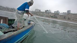 Muelle de Chorrillos fue cerrado por oleajes anómalos en el litoral de Lima