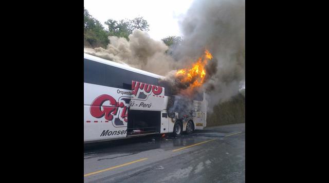 Grupo 5 se salvó de morir por incendio de bus en Olmos [FOTOS] - 1
