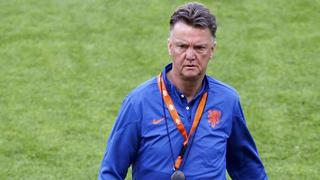 Van Gaal acusa a FIFA de juego sucio por horarios de partidos