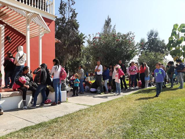 Este es el panorama en el consulado de Chile en Tacna. (Foto: Ernesto Suárez)
