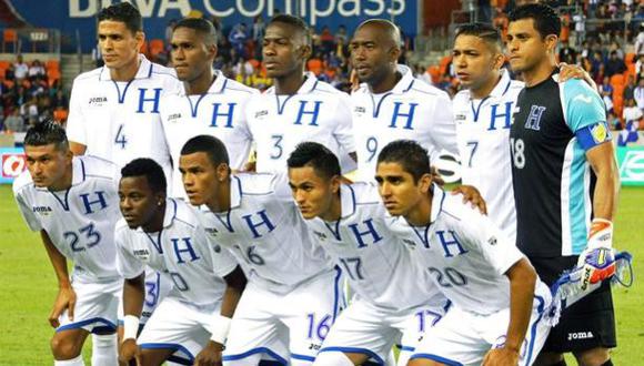 Honduras se ve en la final: llevó camisetas como para un mes
