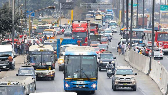 Con la aprobación de la autoridad del transporte urbano de Lima y Callao, los limeños podrán contar con un único sistema de pago de pasaje. El ente ordenará las rutas de los buses. (Miguel Bellido / El Comercio)
