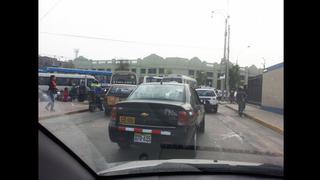 FOTOS: caos y congestión por cierre de la Plaza Bolognesi en ceremonia por el Día de la Bandera