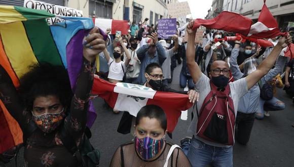 Numeroso grupo de manifestantes rechaza la vacancia de Martín Vizcarra a la presidencia (Foto: GEC)