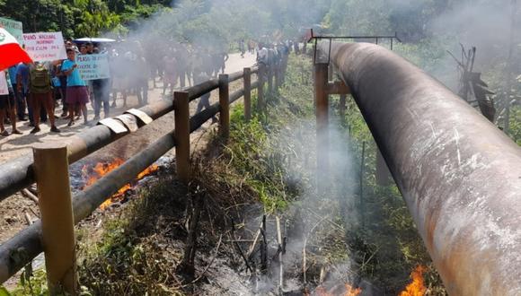 Petroperú denunció que un grave atentado vandálico se perpetró en Amazonas cuando un grupo de manifestantes prendieron fuego a la tubería del Oleoducto Norperuano. (Andina)