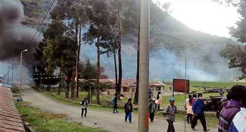 Se invocó a los productores de papa y otros manifestantes que bloquean la carretera Central que otorguen una tregua y permitan el paso de vehículos varados. (Foto: Andina)
