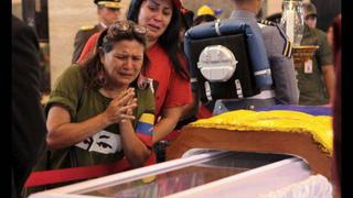 Hablan los que vieron el ataúd de Hugo Chávez