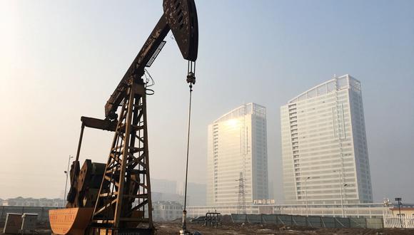 Precio del petróleo baja por preocupaciones de la demanda china. (Foto: Reuters)