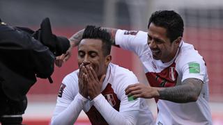 Perú venció 2-1 a Ecuador en Quito con goles de Cueva, Advíncula y dos asistencia de Gianluca Lapadula
