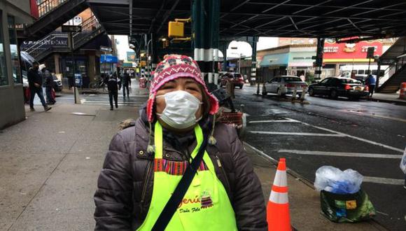 La peruana Elvira Zukazaka vende comida en las calles de Queens donde está el "epicentro del epicentro" de la pandemia. (Foto: BBC Mundo).