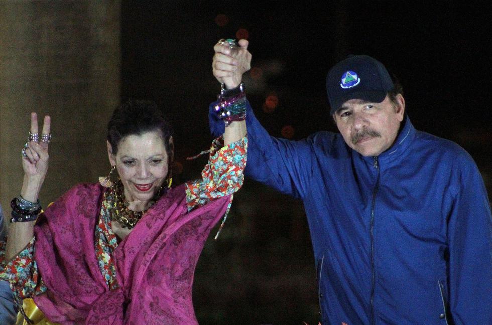 Daniel Ortega sumará 26 años en el poder junto a su vicepresidenta y esposa, Rosario Murillo. (AFP)
