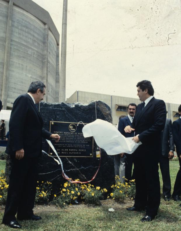 The Oscar Miró Quesada de la Guerra Nuclear Power Plant, in Huarangal, inaugurated in 1988 by Presidents Alan García and Raúl Alfonsín of Argentina.  (Photo: GEC Historical Archive)