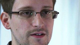 Edward Snowden aclara que su padre no habla a nombre de él