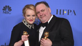 Elisabeth Moss se lleva el Globo de Oro a mejor actriz de serie dramática