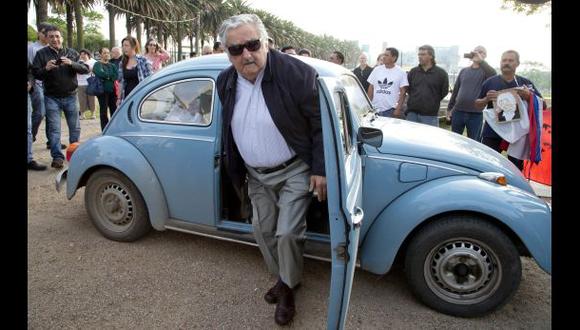José Mujica: "¿Llama la atención que ande en un autito viejo?"