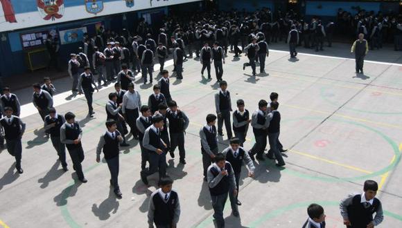 Defensoría pide garantizar recuperación de clases por protestas en sur del país