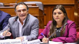 Becerril y Beteta respaldan que situación de contralor se vea en Comisión Permanente