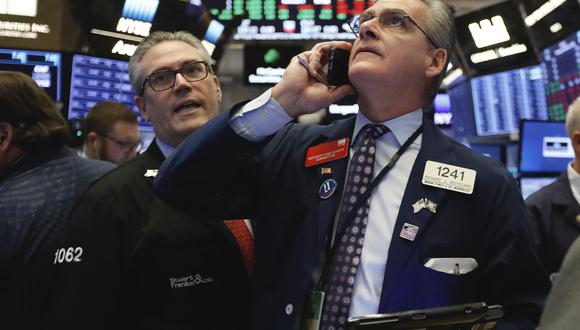 Al cierre de las operaciones, el principal indicador de la Bolsa de Nueva York bajó 232,79 puntos, hasta 33.979,33, aunque durante la sesión llegó a caer más de un 1 %. (Foto: AP)