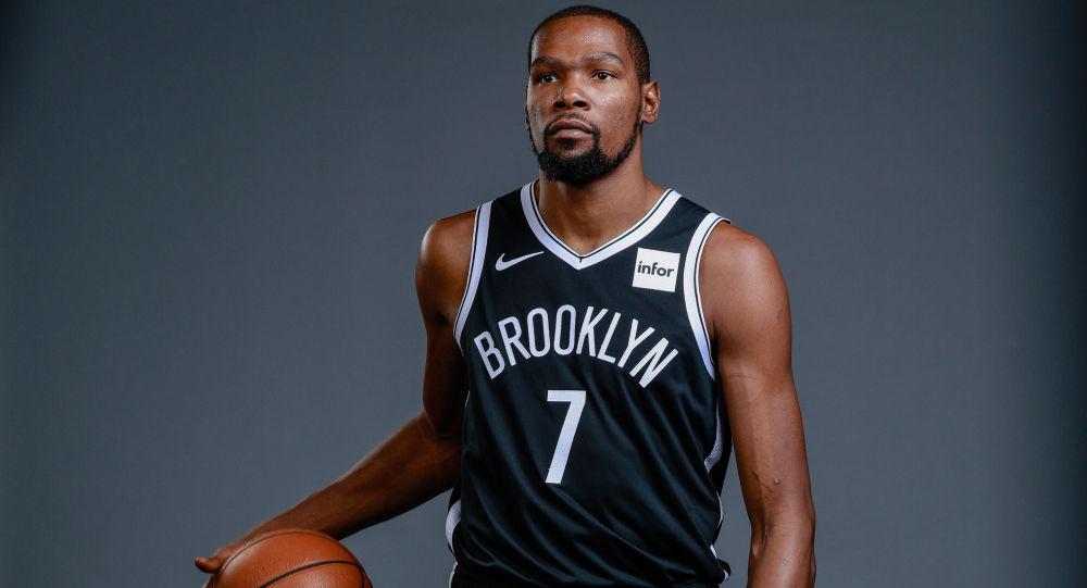 En el puesto 9 está el basquetbolista Kevin Durant con una suma de $425m. (Foto: AFP)