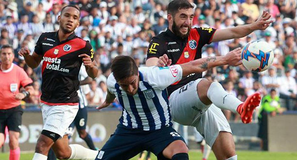 Alianza Lima venció a Deportivo Municipal con un solitario gol de Rinaldo Cruzado.