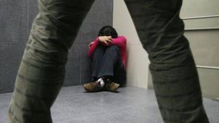Detienen a 14 acusados por abuso sexual y violencia contra la mujer