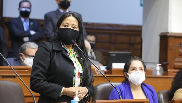 Rosío Torres pide a la policía investigar el ataque que sufrió su madre. (Foto: Congreso de la República)