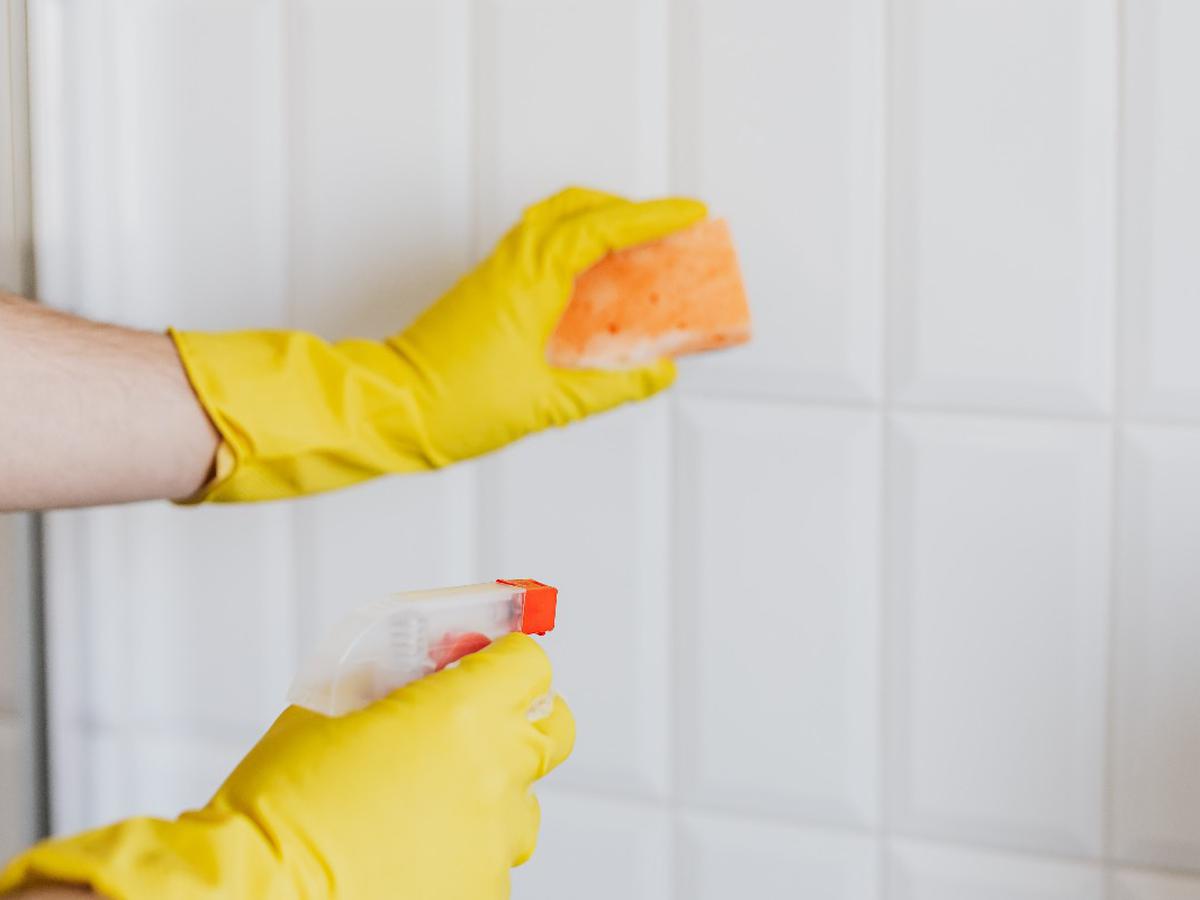 Cómo limpiar las juntas de los azulejos para que queden blancas