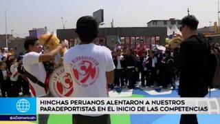 Hinchas peruanos acompañaron a los paradeportistas en el inicio de los juegos