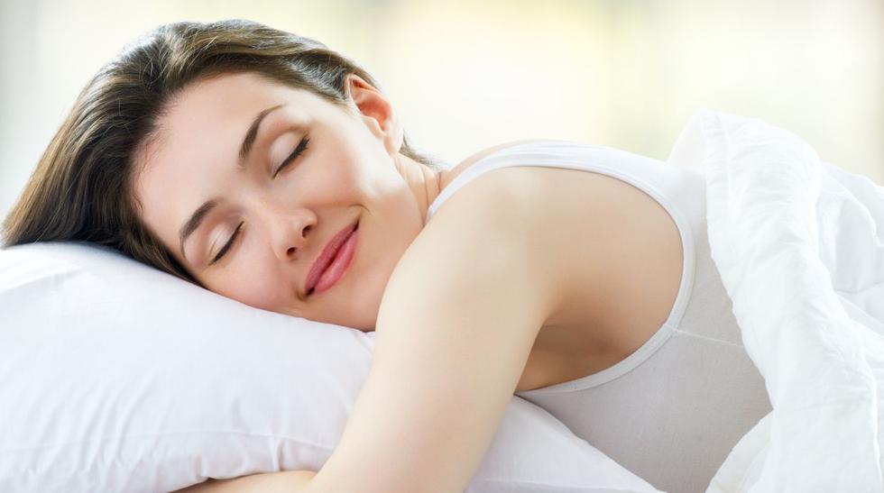 espiral Espesar Experimentar Cinco razones por las que dormir es bueno para la piel | VIU | EL COMERCIO  PERÚ