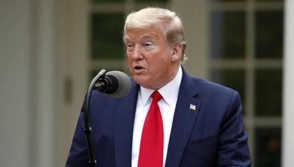 El Gobierno de Estados Unidos ya empezó a repartir el cheque firmado por Donald Trump para mitigar la crisis por la pandemia de coronavirus. (Foto: AP)