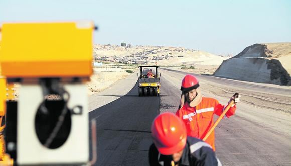 "Si tuviéramos que emitir deuda hipotéticamente mañana, los niveles de demanda y de tasas [de los instrumentos peruanos] serían menores a los que logramos hace un mes y medio", señaló Olivares del MEF. (Foto: MTC)