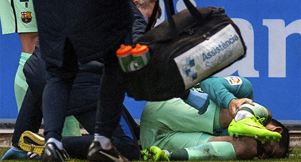 Aleix Vidal sufrió una terrible lesión con el Barcelona. (Foto: EFE)