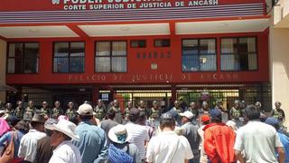 Áncash: pobladores exigieron captura del gobernador Waldo Ríos