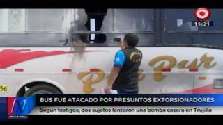 Lanzaron bomba molotov a bus y dos personas resultaron heridas