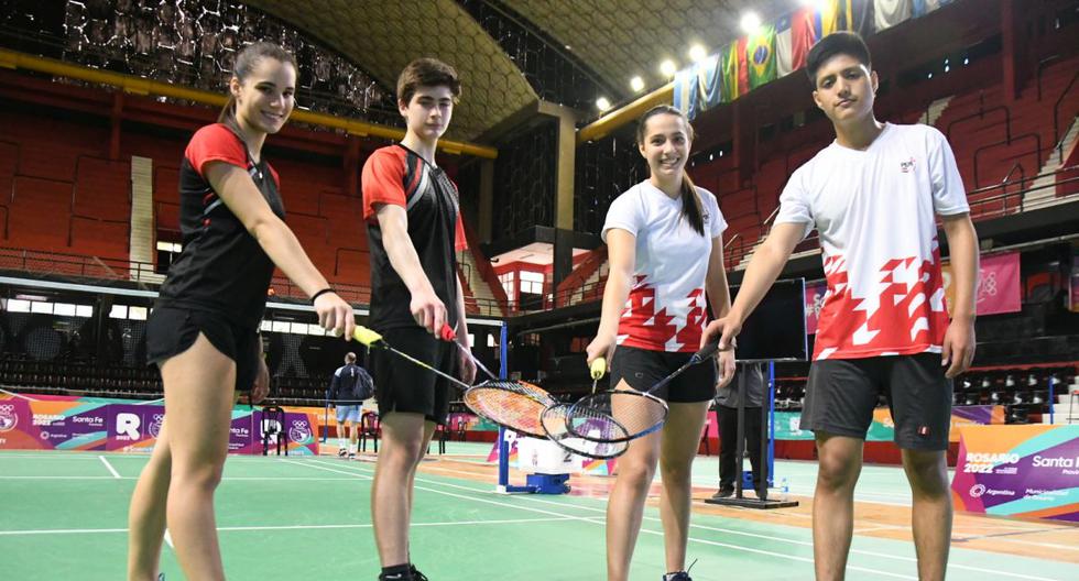 Los badmintonistas Rafaela Munar, Adriano Viale, Fernanda Munar y Sharum Durand, el equipo más exitoso peruano. (Foto: Comité Olímpico Peruano)