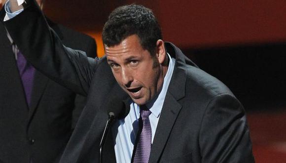 Adam Sandler: actores abandonan su cinta por racista