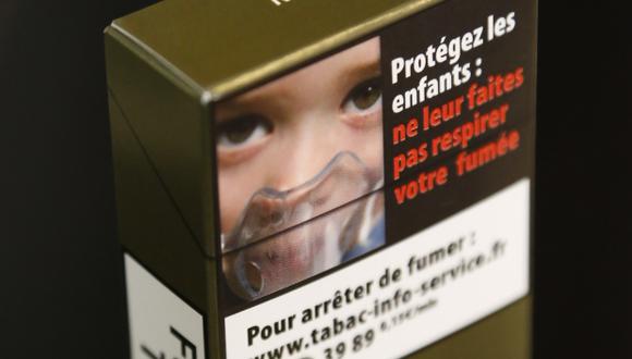Cajas de cigarrillos sin marcas podrían desincentivar consumo