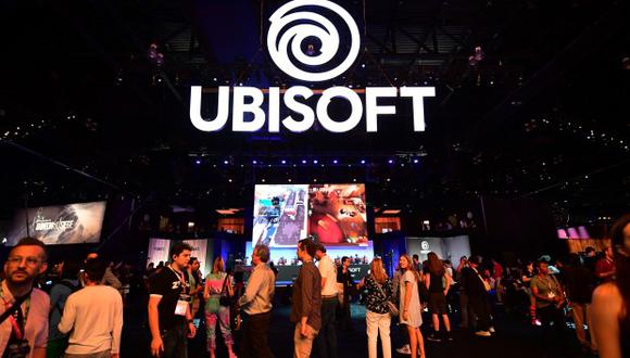 Los fanáticos juegan los juegos de Ubisoft en la Electronic Entertainment Expo 2019. (Foto: AFP)