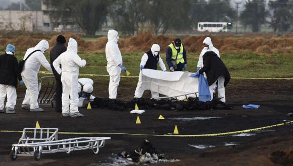 Más de 85 personas estaban desaparecidas y 76 estaban heridas el sábado, mientras parientes de los difuntos y observadores rodeaban la cruenta escena. Fuente: AFP